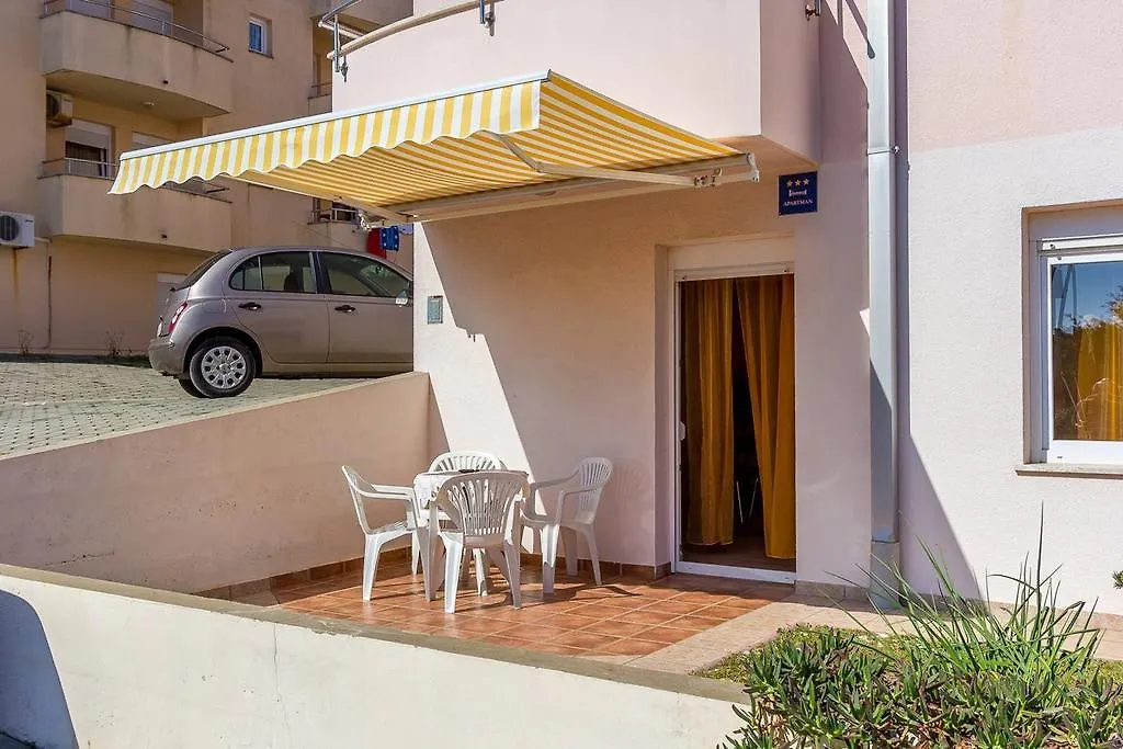 Apartment Ellis Premantura